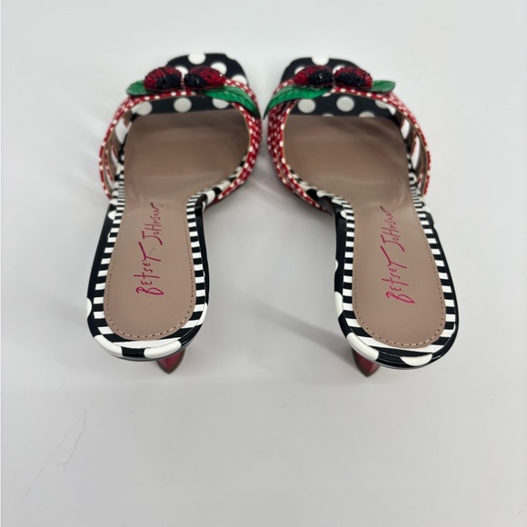 Betsey Johnson Clovr Red and White Ladybug Embellished Slip On Sandal - Picture 3 of 15